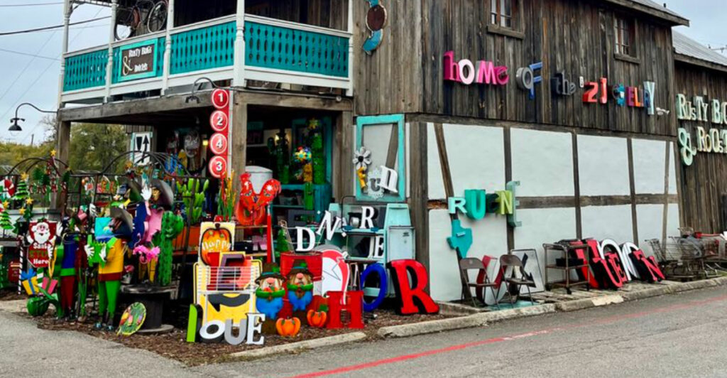 Texas’ Hidden River Town Went From Deserted to a Charming Historic Gem