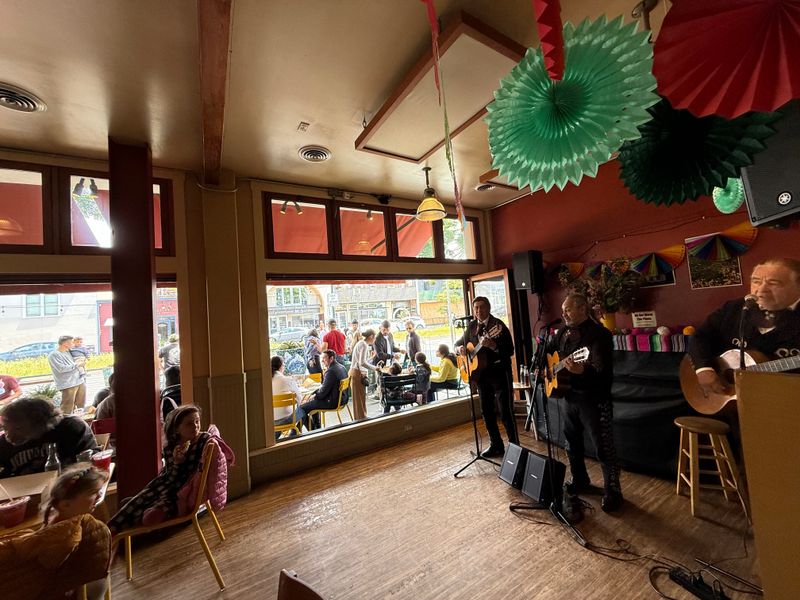 Live Music and Line Vibes