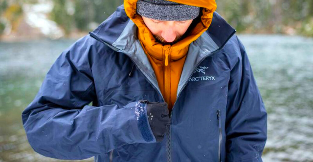 The 15 Most Durable Men’s Outdoor Jackets for Extreme Weather – Reviewed for 2025