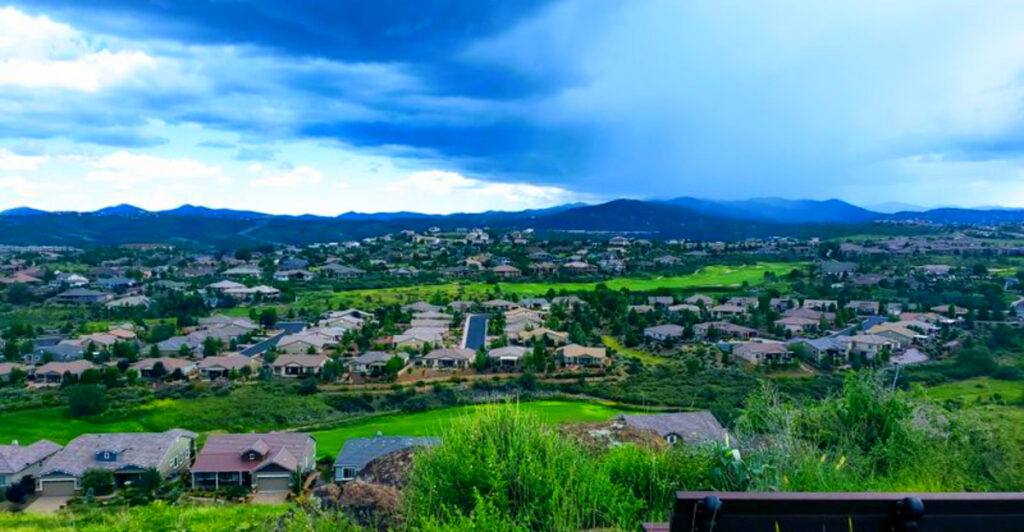 The Arizona Mountain Town Where Everyone’s Moving (Quietly)