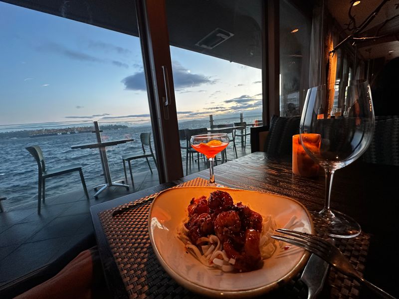 Six Seven Restaurant – Seattle (Edgewater Hotel)