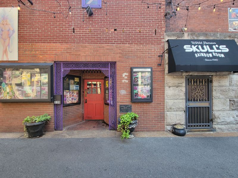 Skull's Rainbow Room (Printers Alley)