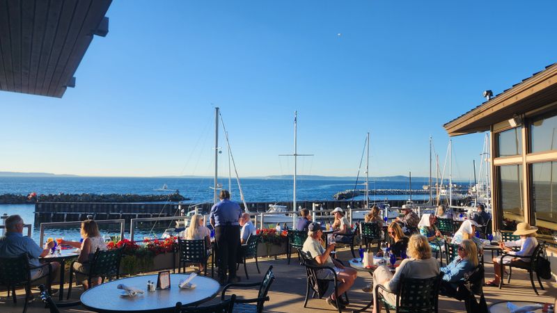 Anthony's HomePort Edmonds (Edmonds – Puget Sound Ferries & Marina)