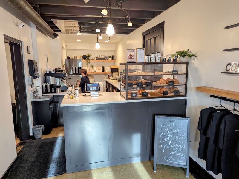 Roots Coffee & Co. (Downtown)