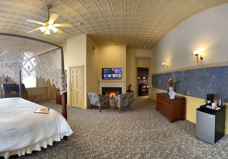 Chambery Inn – Lee, MA