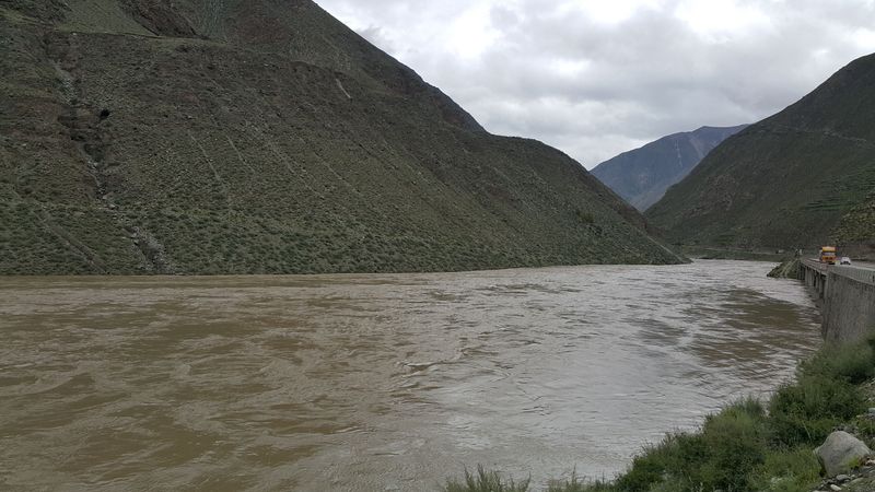 Edges of the Tibetan Plateau