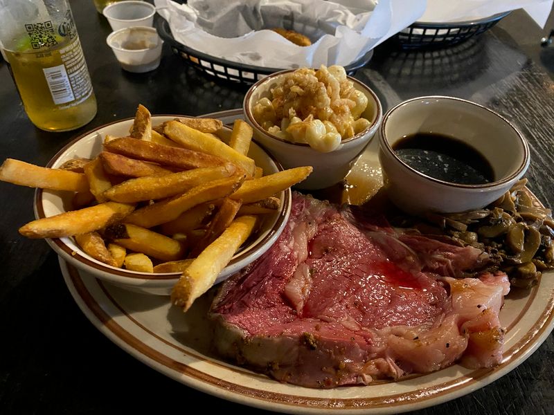 Round the Bend Steakhouse – Ashland