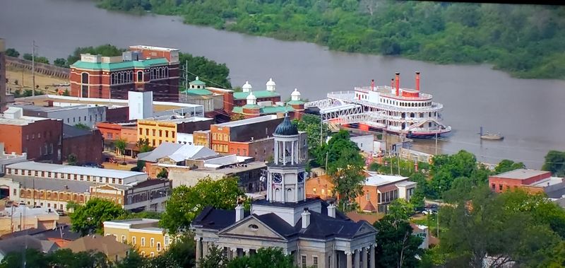 Visit Vicksburg - the Town the Mississippi River Once Abandoned Overnight