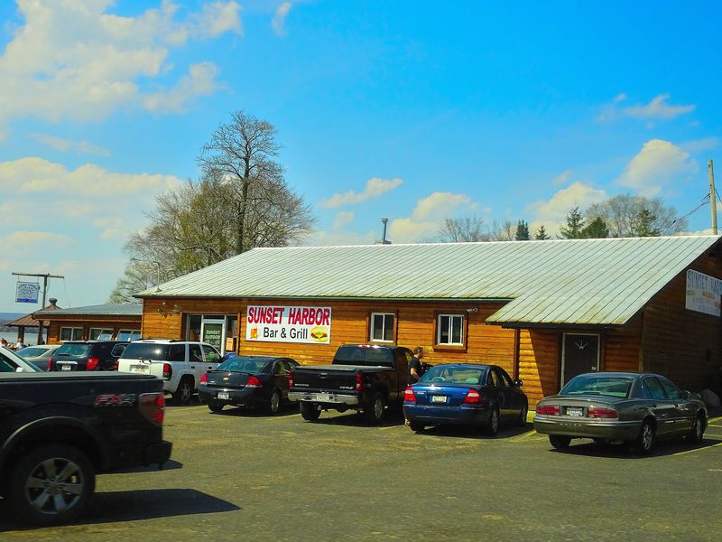 Sunset Harbor Bar & Grille