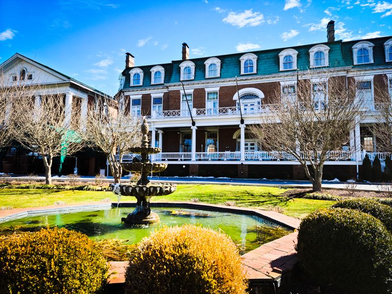The Martha Washington Inn & Spa