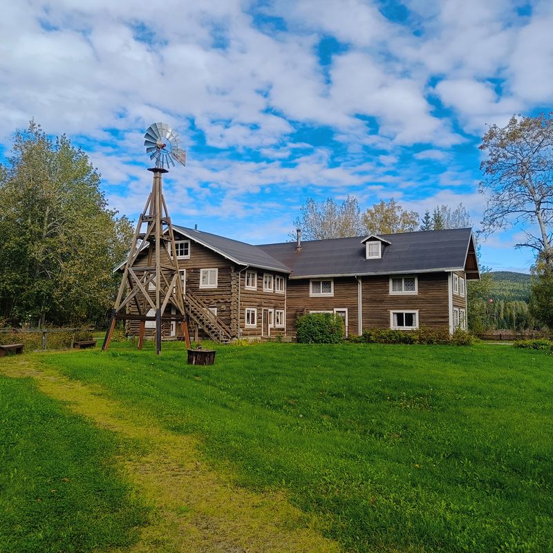 Hours that match a quiet pace