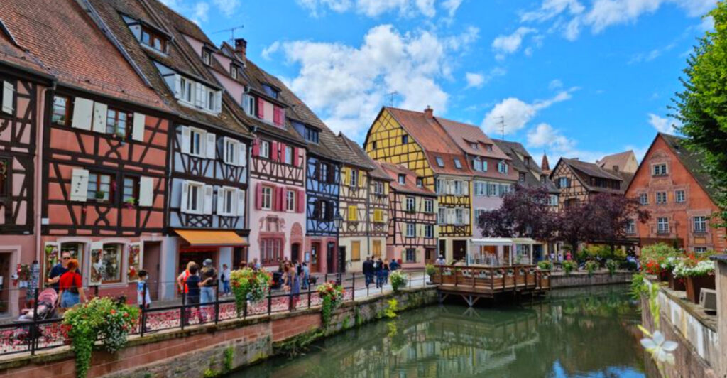 These 15 Tiny Villages Might Be the Most Beautiful Places on Earth