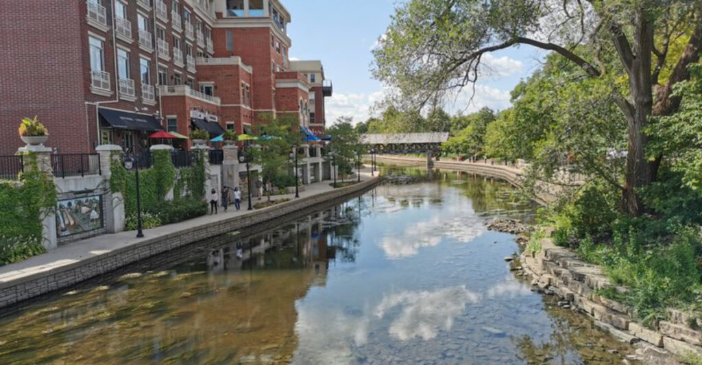 These 15 U.S. Towns Are Becoming Family Favorites in 2026