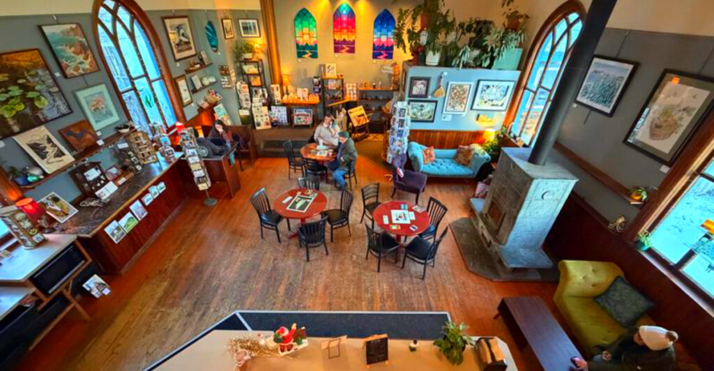 These Alaska Cafés Are the Ultimate Holiday Hideaways