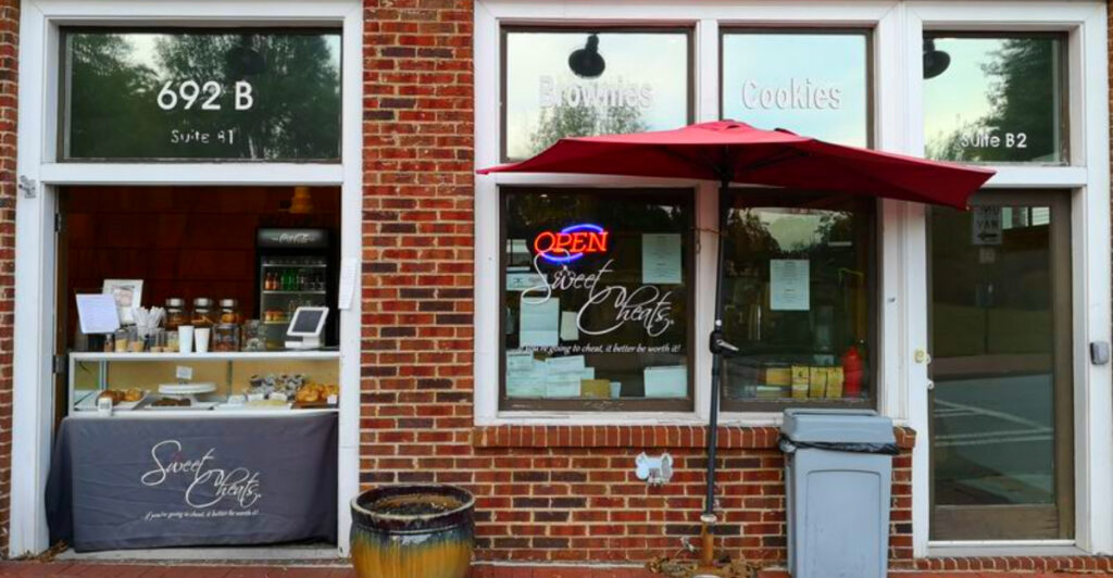 These Georgia Cafés Are Stocked With Christmas Cupcakes & Cheer