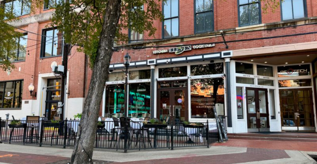 This Dallas Restaurant Is Winning Hearts With Its Delicious Food