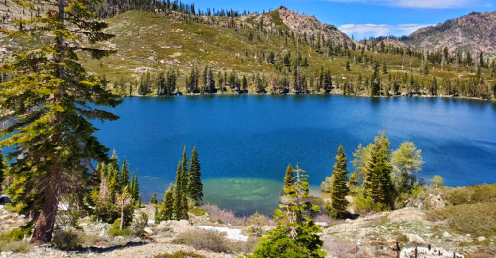 This Lake Tahoe-Like Destination Is Stunning – And Surprisingly Crowd-Free