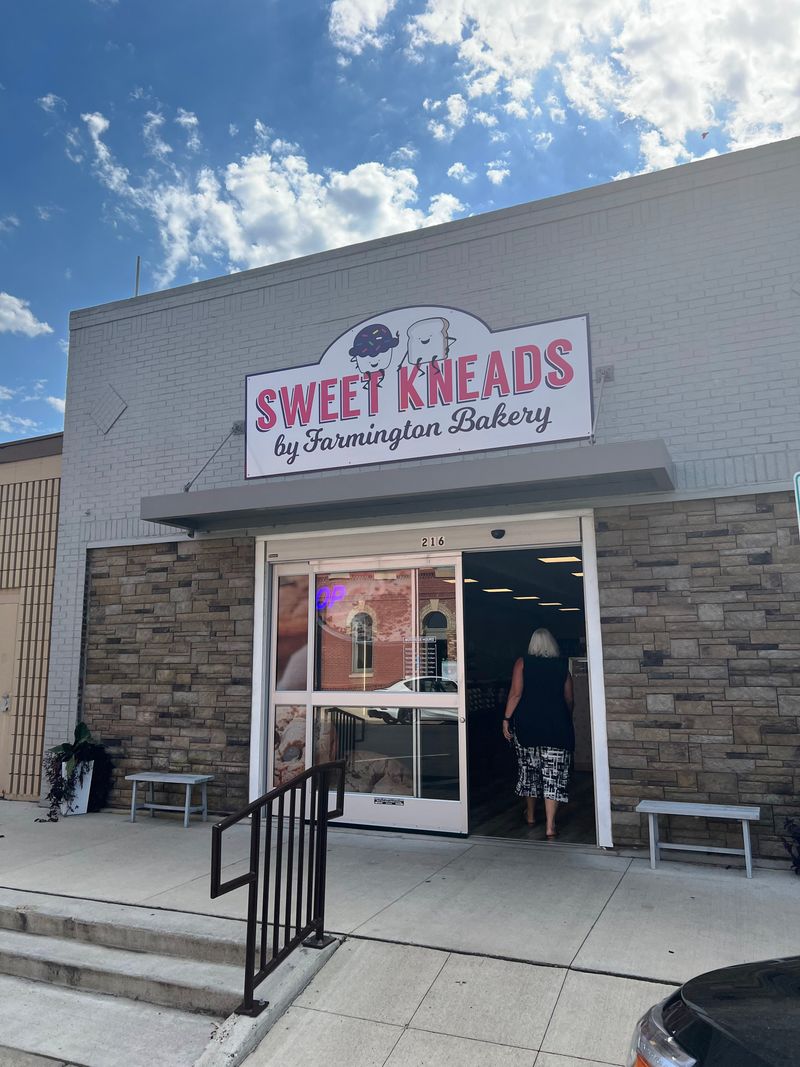 Sweet Kneads Farmington Bakery – Farmington