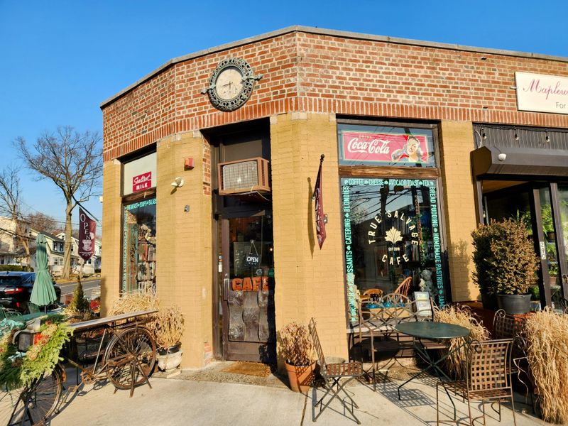 True Salvage Cafe – Maplewood