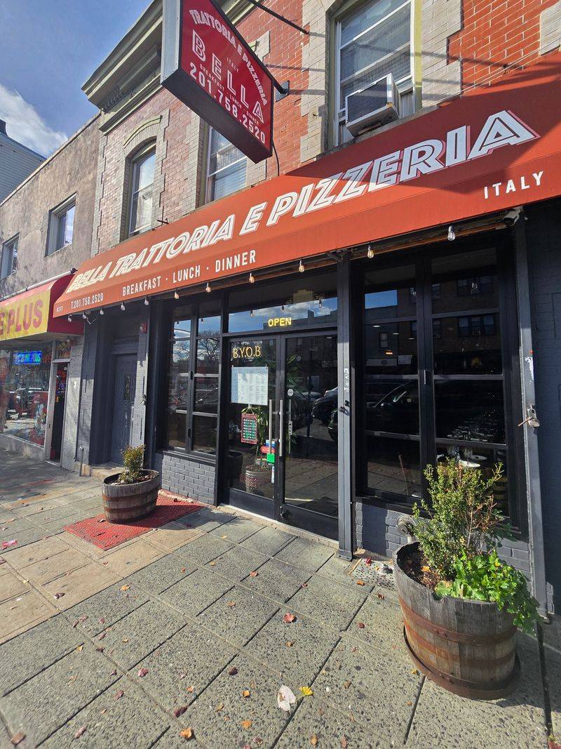 Bella Trattoria e Pizzeria, Guttenberg