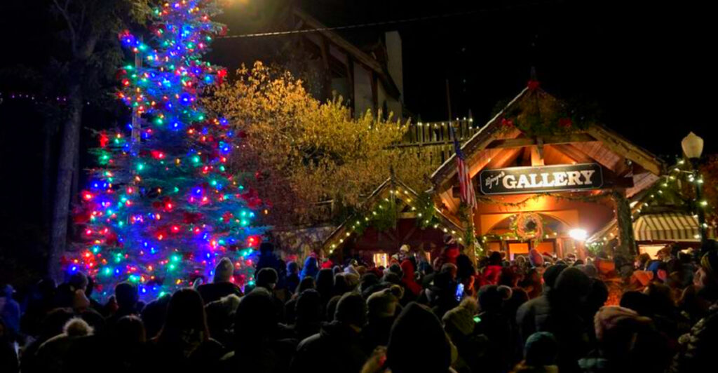 Tucked Away In Montana Is This Christmas Village That Outshines Every Holiday Display