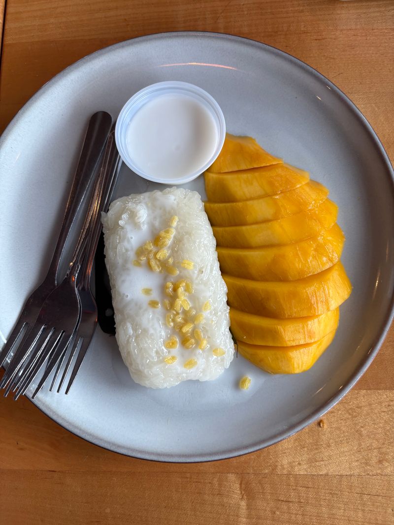 Dessert Mango Sticky Rice