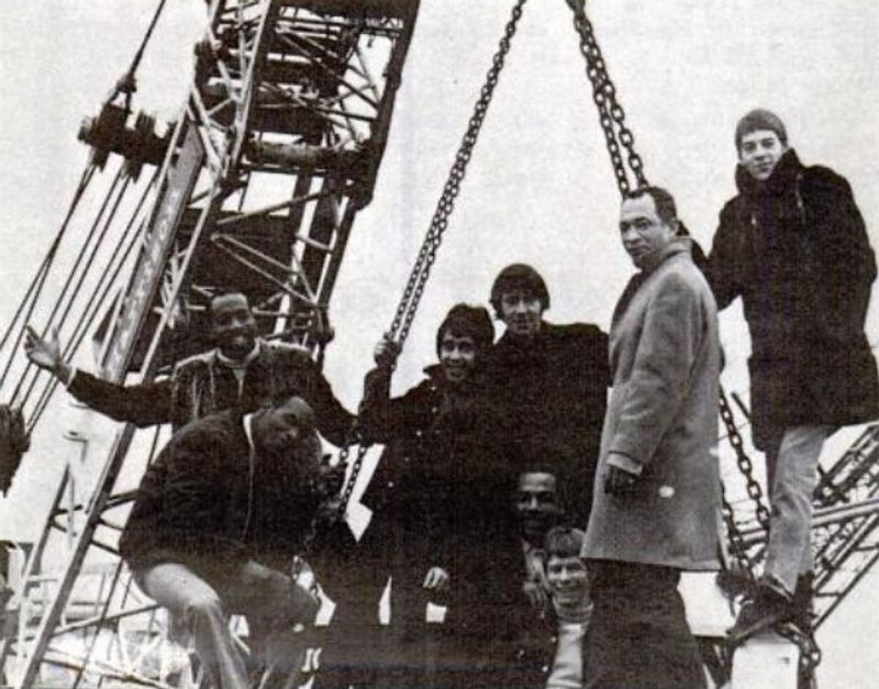 Build Me Up Buttercup - The Foundations (1968)