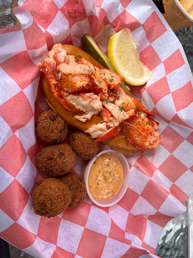 Lobster Roll That Lives Up To The Hype
