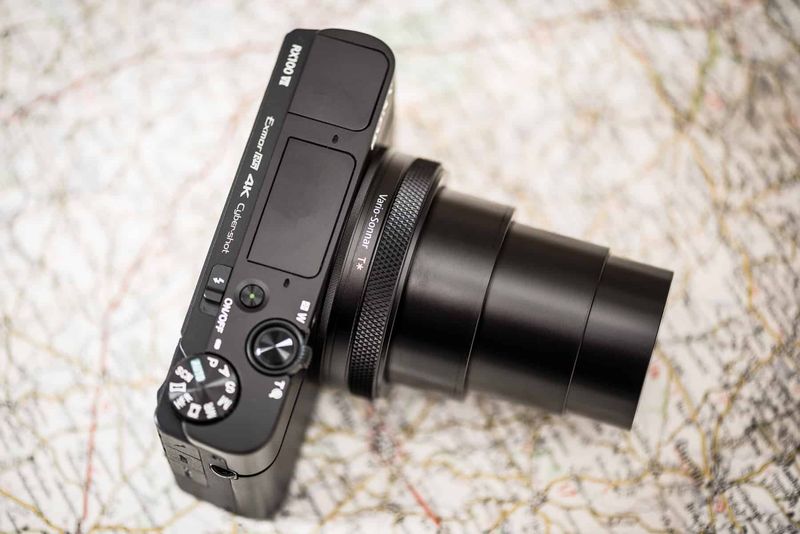 Sony RX100 VII: Pocket Zoom, Real-Camera Speed