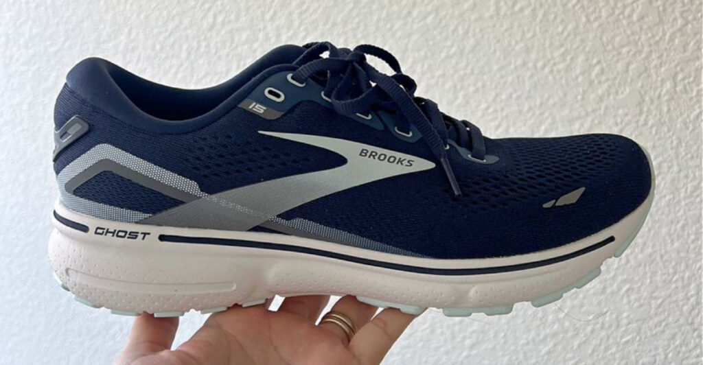 We Tried Brooks vs Saucony Walking Shoes – These 6 Performed Best