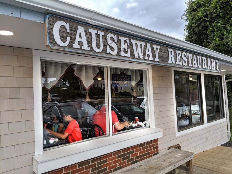 Causeway Restaurant & Bar