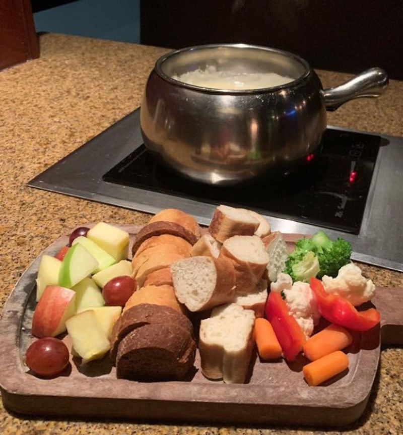 Cheese Fondue Classics You Will Crave