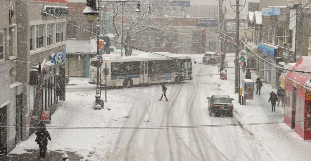 Winter’s Grip Tightens: Widespread Snow, Arctic Cold and Travel Hazards Across the U.S.