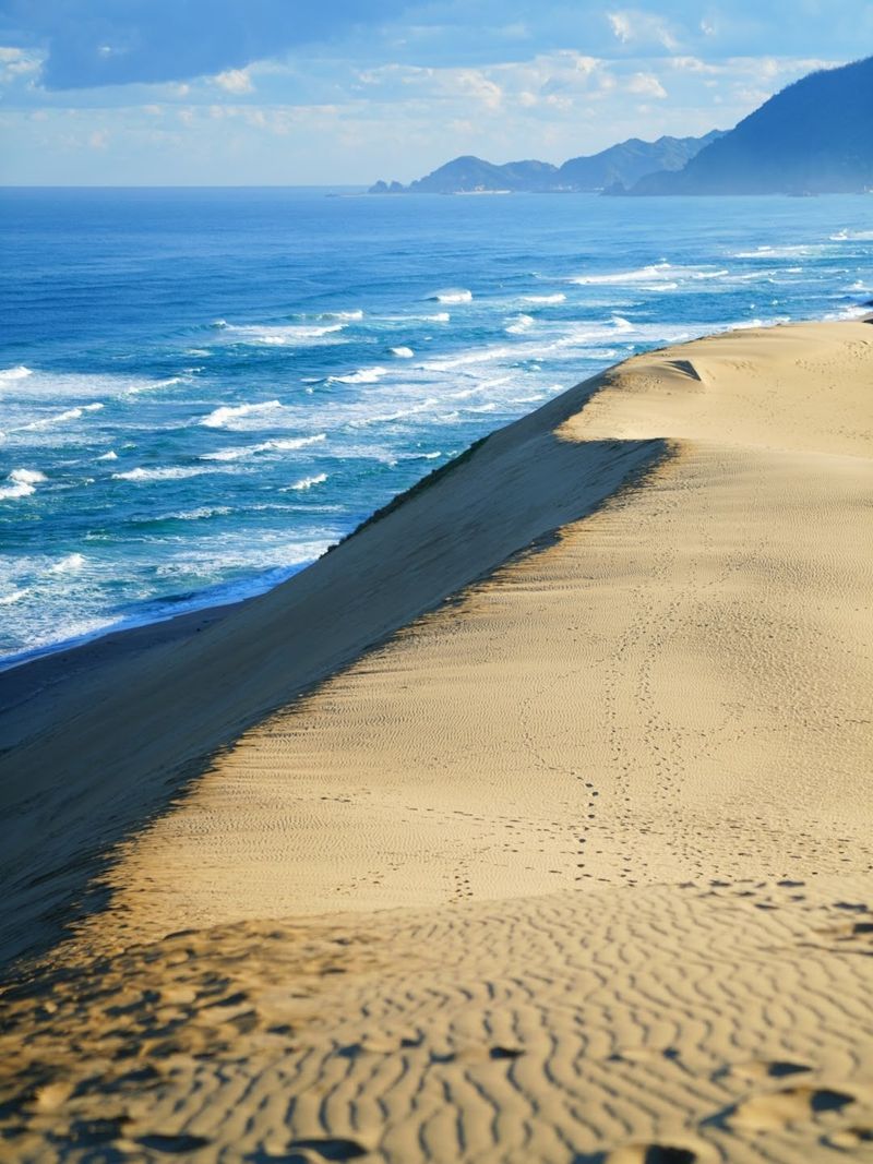 Tottori Sand Dunes — Unexpected Desert-Like Landscape