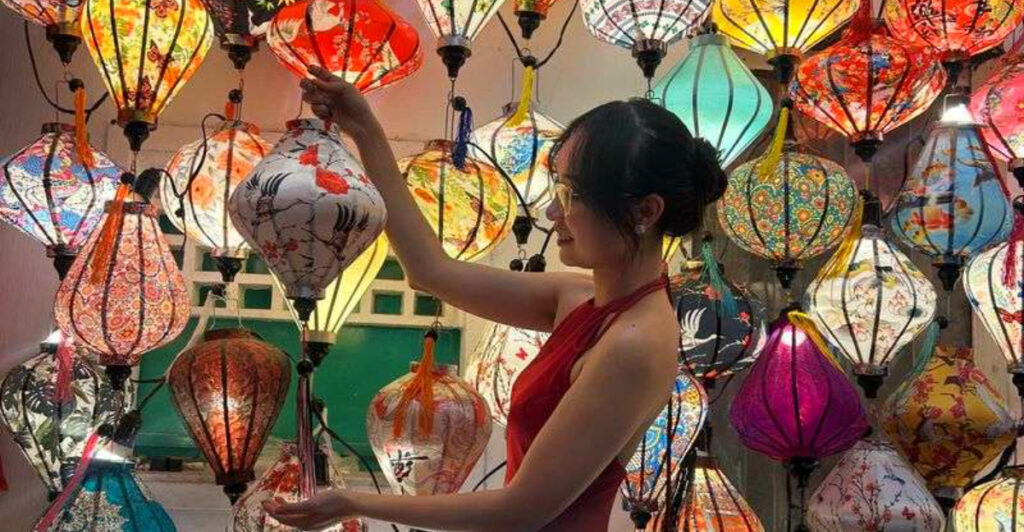 10 Cities That Still Celebrate Old Traditions