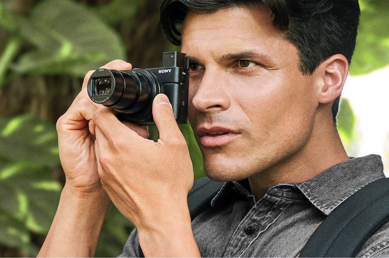 Sony RX100 VII Compact Camera