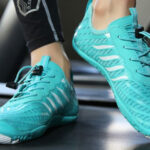 10 Travel Shoes That Outsmart Jet Lag