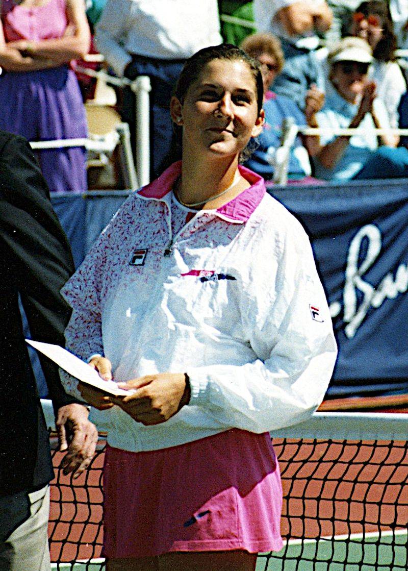 9. Monica Seles (9 Grand Slams)