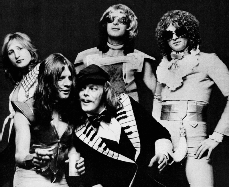 All the Young Dudes — Mott the Hoople (1972)