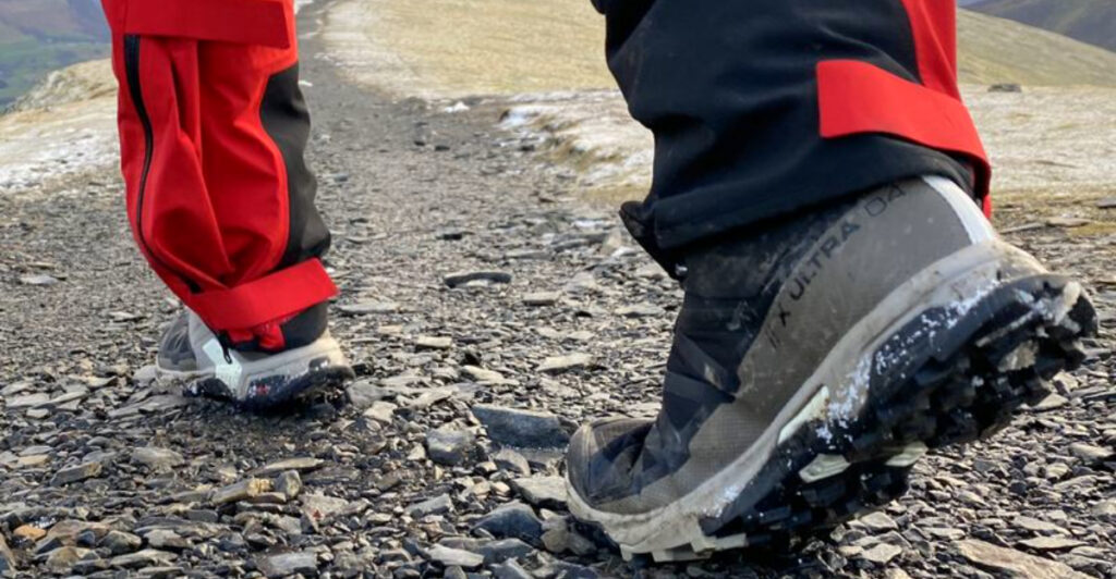 11 Best Walking Shoes That Prevent Slipping on Ice