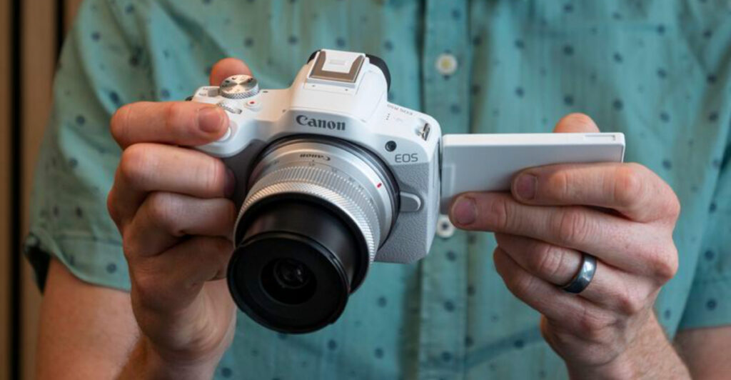 12 Mirrorless Cameras That Make Street Photography Effortless