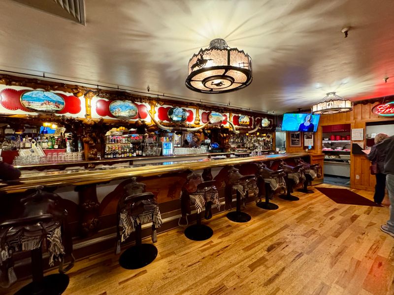 Million Dollar Cowboy Bar (Jackson)