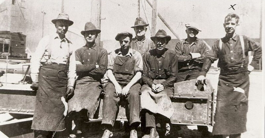 14 “Men-Only” Jobs in the 1950s That Would Shock People Today