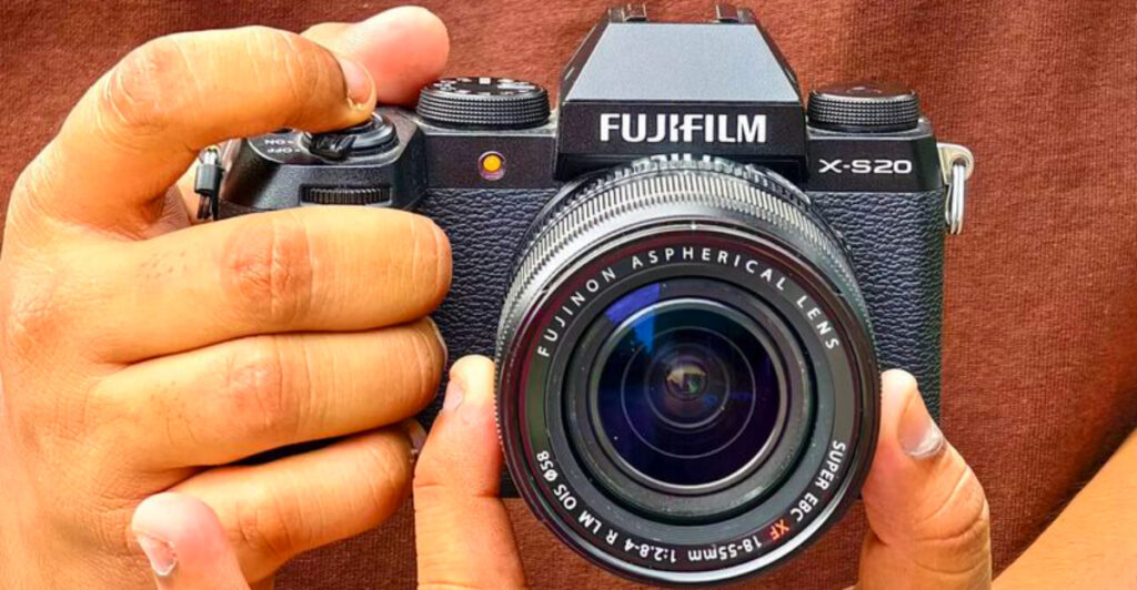 14 Lightweight Cameras That Don’t Slow You Down on Steep Climbs