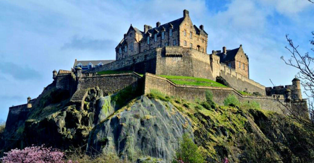 15 Castles That Have Survived Wars, Time, and History