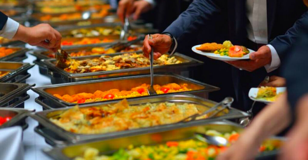 15 Florida Buffets Locals Swear Haven’t Cut Corners
