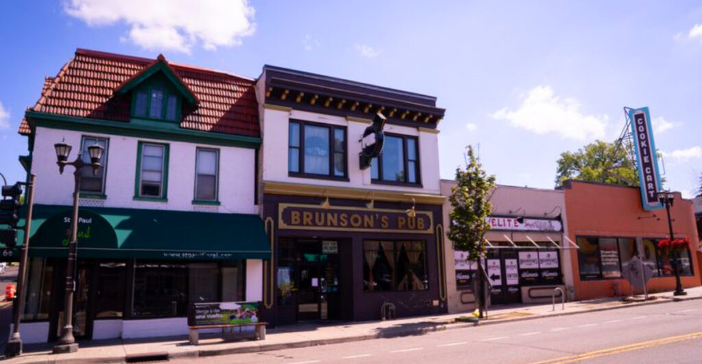 15 Minnesota Bars With a Food Menu Locals Actually Brag About