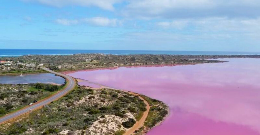 15 U.S. Lakes That Look Fake – But Are Totally Real