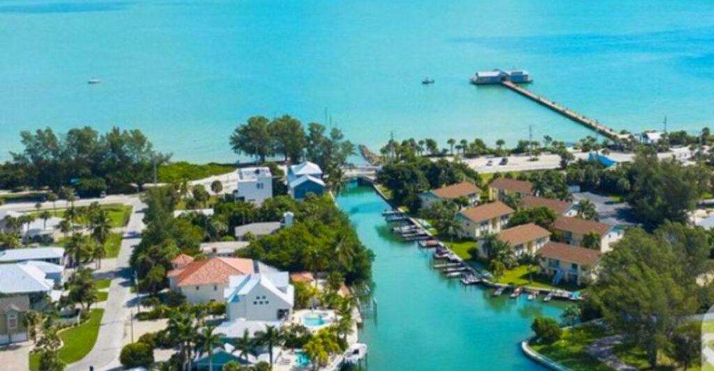 18 U.S. Beach Towns That Americans Are Booking for a Calm, ‘No-Stress’ Reset