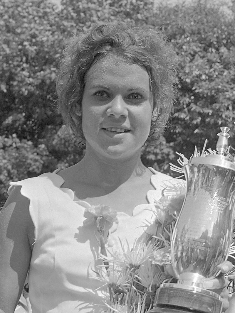 7. Evonne Goolagong (7 Grand Slams)